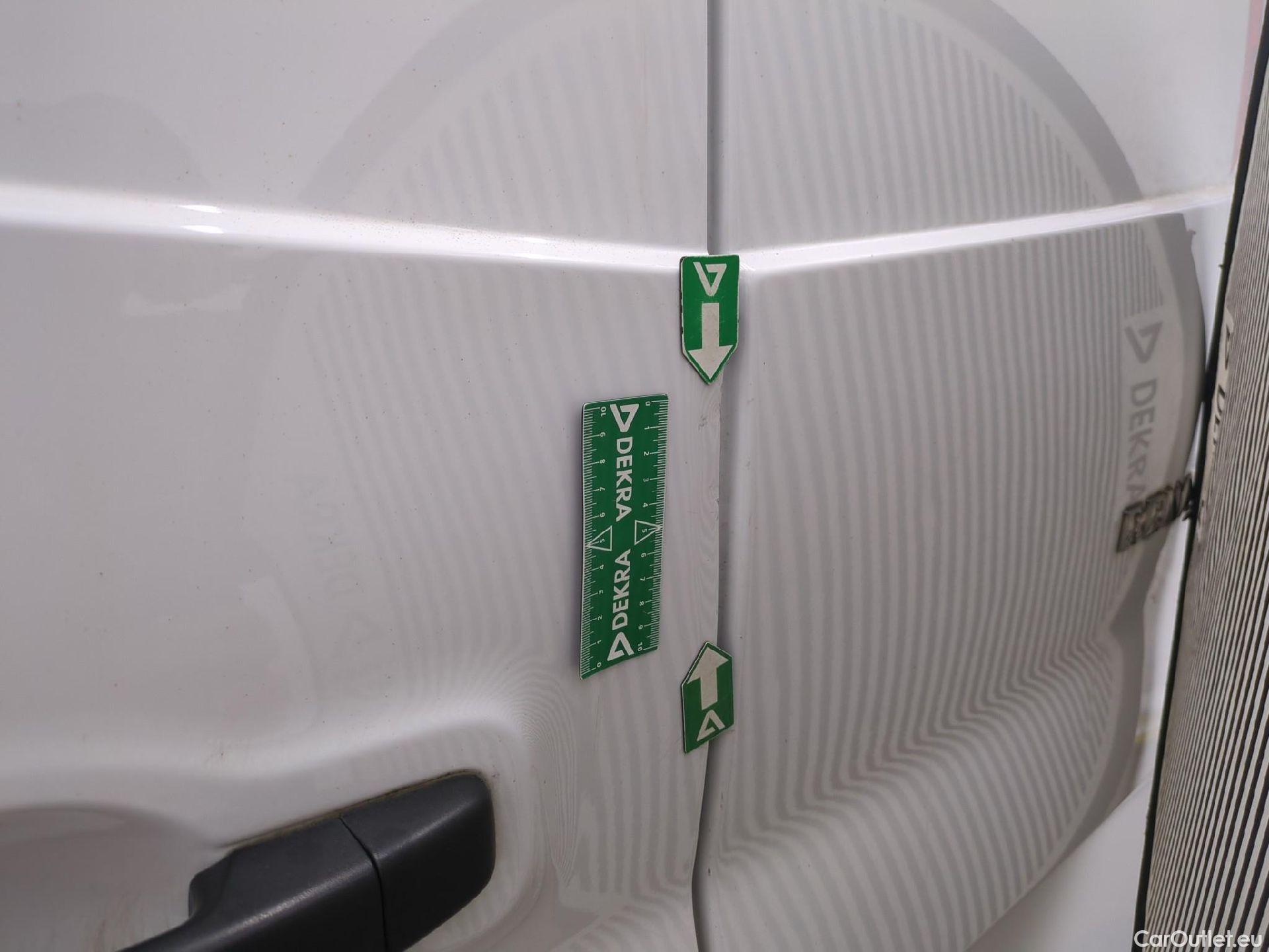  Renault  Trafic  III Fourgon L2H1 1200 Confort 1.6 dCi 120CV BVM6 E6 #92