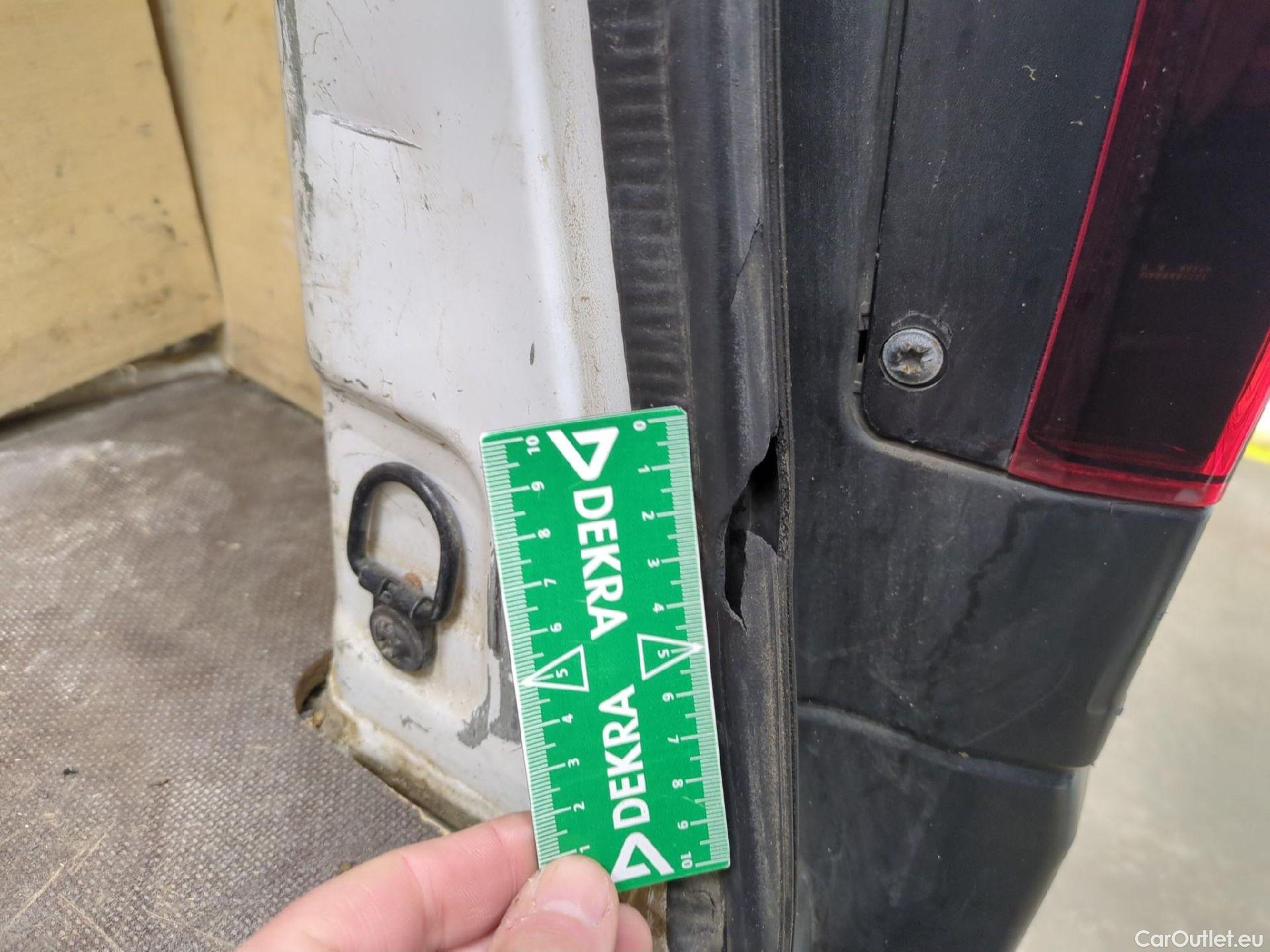  Renault  Trafic  III Fourgon L2H1 1200 Confort 1.6 dCi 120CV BVM6 E6 #71