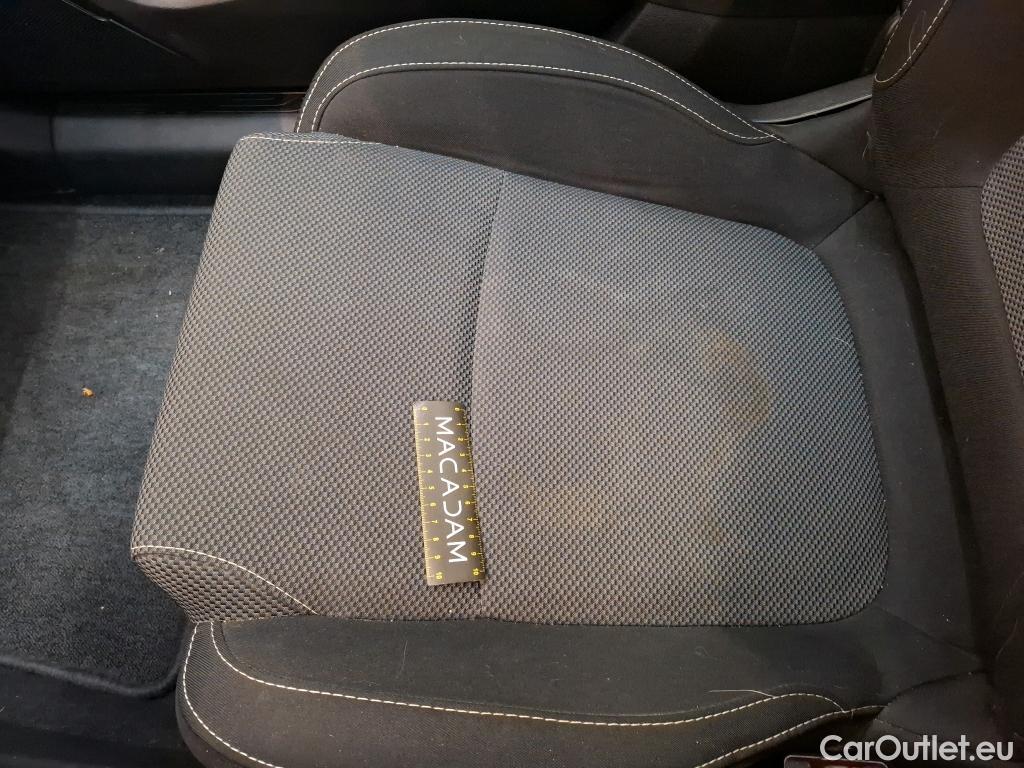  Renault  Megane  IV Berline 5pt. Société Air Nav 1.5 dCi 90CV BVM6 E6 #42