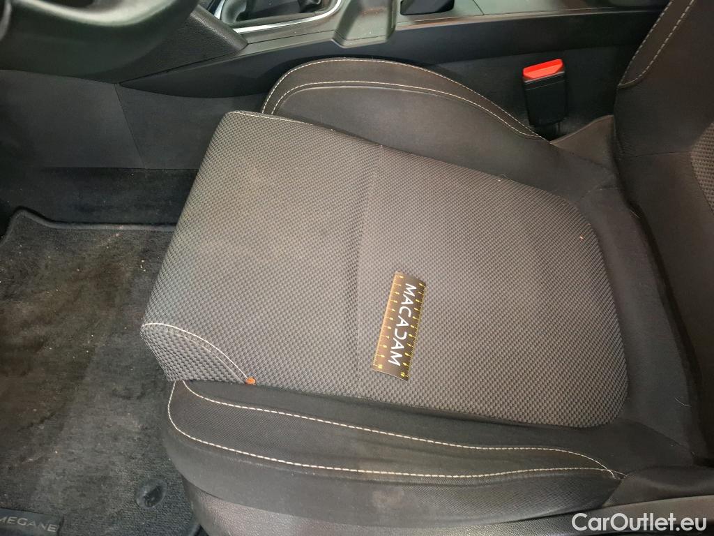  Renault  Megane  IV Berline 5pt. Société Air Nav 1.5 dCi 90CV BVM6 E6 #39