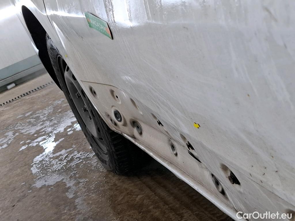  Renault  Trafic RENAULT  / 2019 / 4P / Fourgon tole FG GCF L1H1 1000 dCi 120 #4