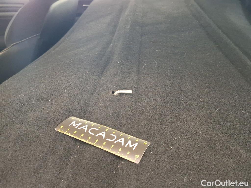  Renault  Megane  IV Berline 5pt. Société Air Nav 1.5 dCi 90CV BVM6 E6 #46