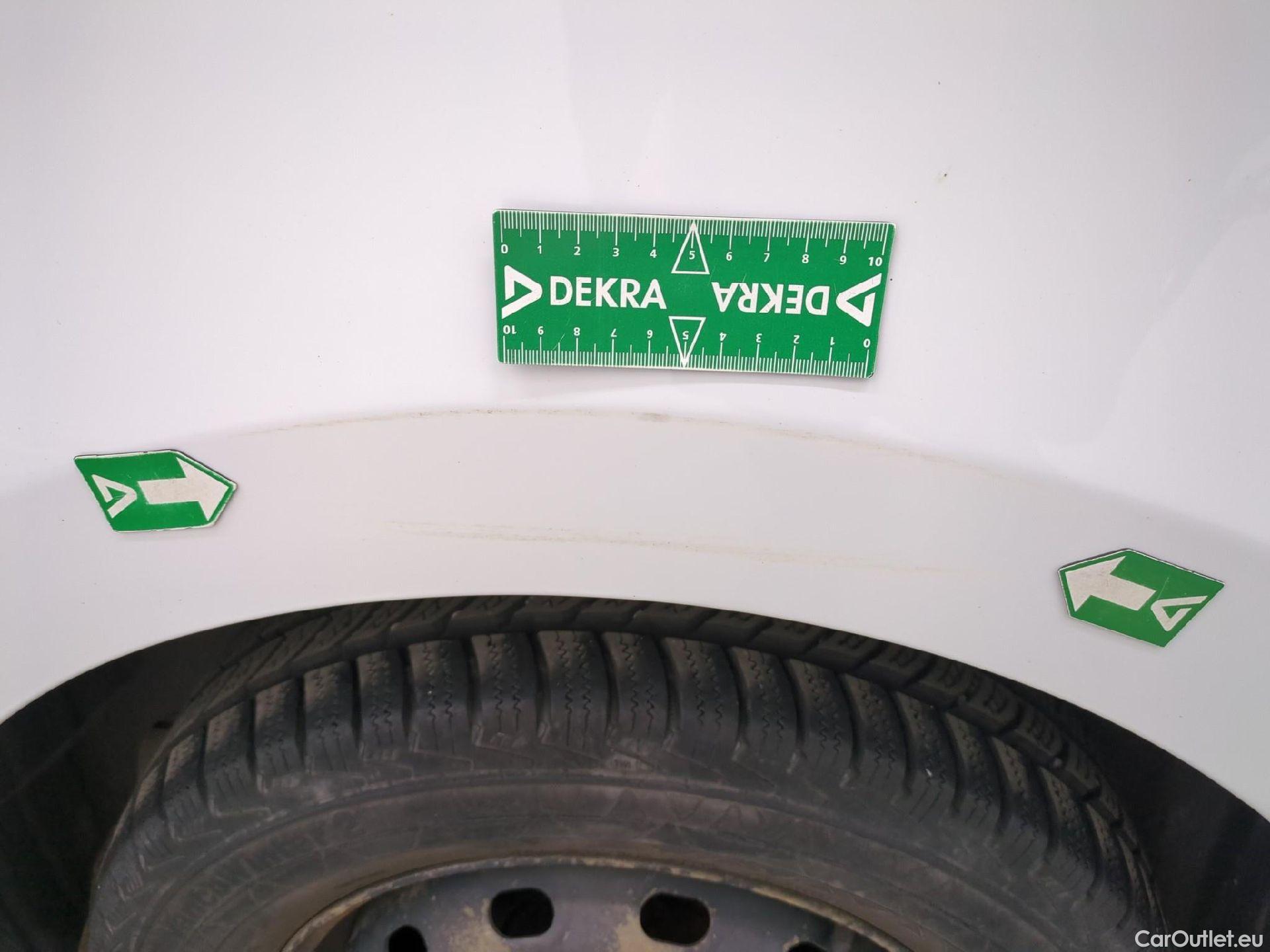  Renault  Trafic  III Fourgon L2H1 1200 Confort 1.6 dCi 120CV BVM6 E6 #69