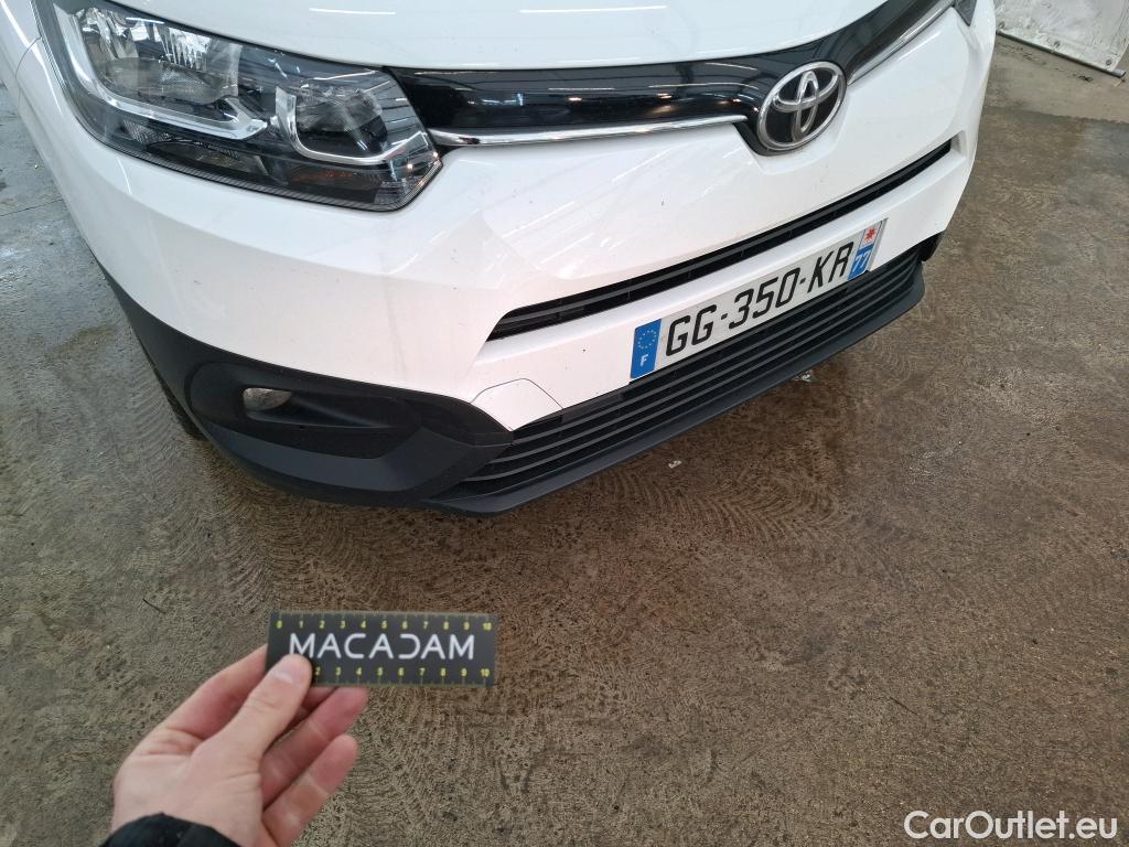  Toyota  Proace TOYOTA  City / 2019 / 5P / Fourgonnette 1.5 LONG 130 D-4D CAB APPROF BUSINESS #47