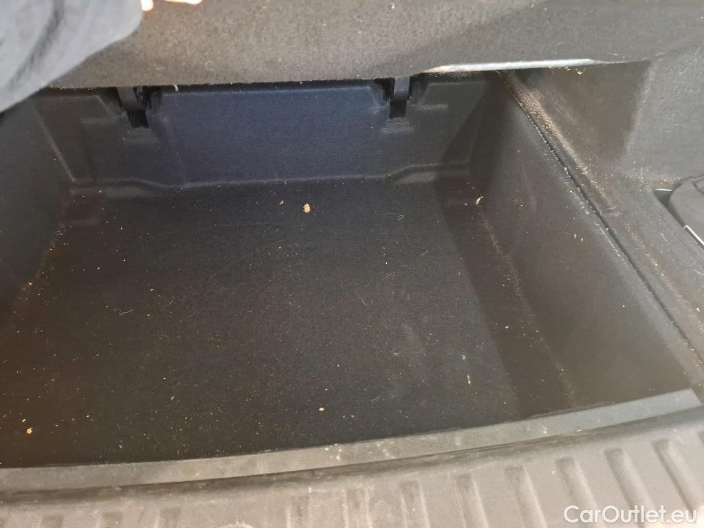  Bmw  X1 BMW  / 2022 / 5P / SUV sDrive18i Business Design DKG7 #9