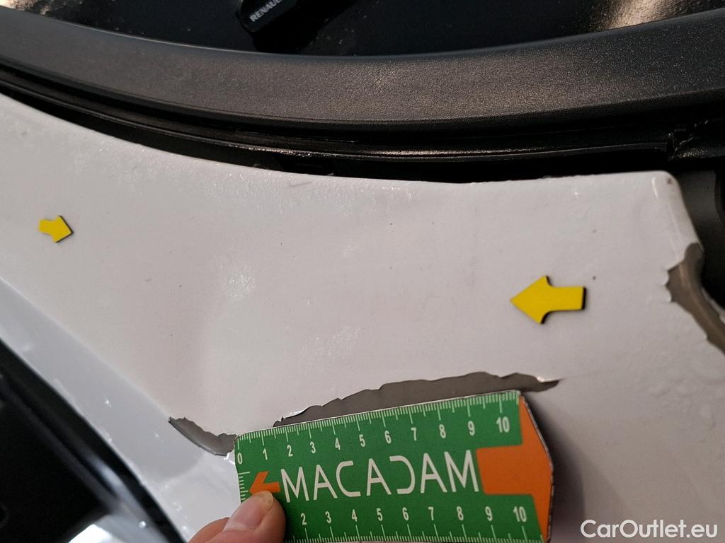  Renault  Trafic RENAULT  / 2019 / 4P / Fourgon tole FG GCF L1H1 1000 dCi 120 #40