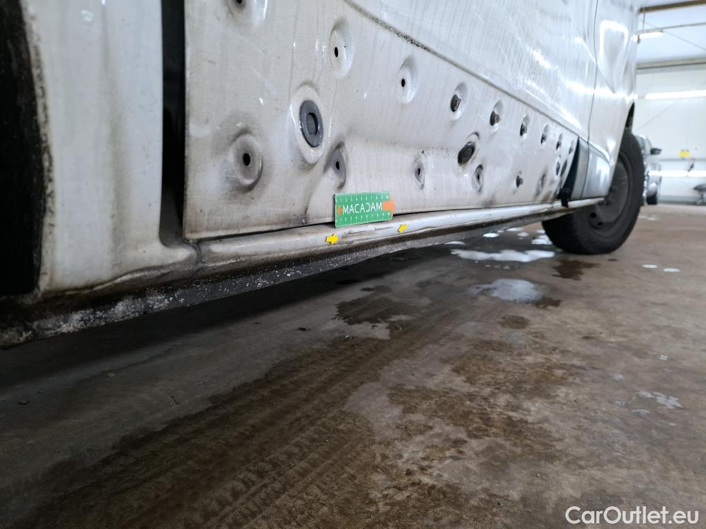  Renault  Trafic RENAULT  / 2019 / 4P / Fourgon tole FG GCF L1H1 1000 dCi 120 #65