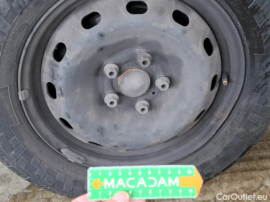  Renault  Trafic RENAULT  / 2019 / 4P / Fourgon tole FG GCF L1H1 1000 dCi 120 #77