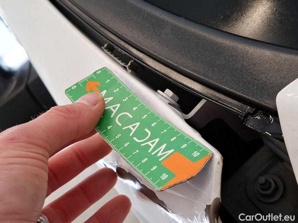  Renault  Trafic RENAULT  / 2019 / 4P / Fourgon tole FG GCF L1H1 1000 dCi 120 #44