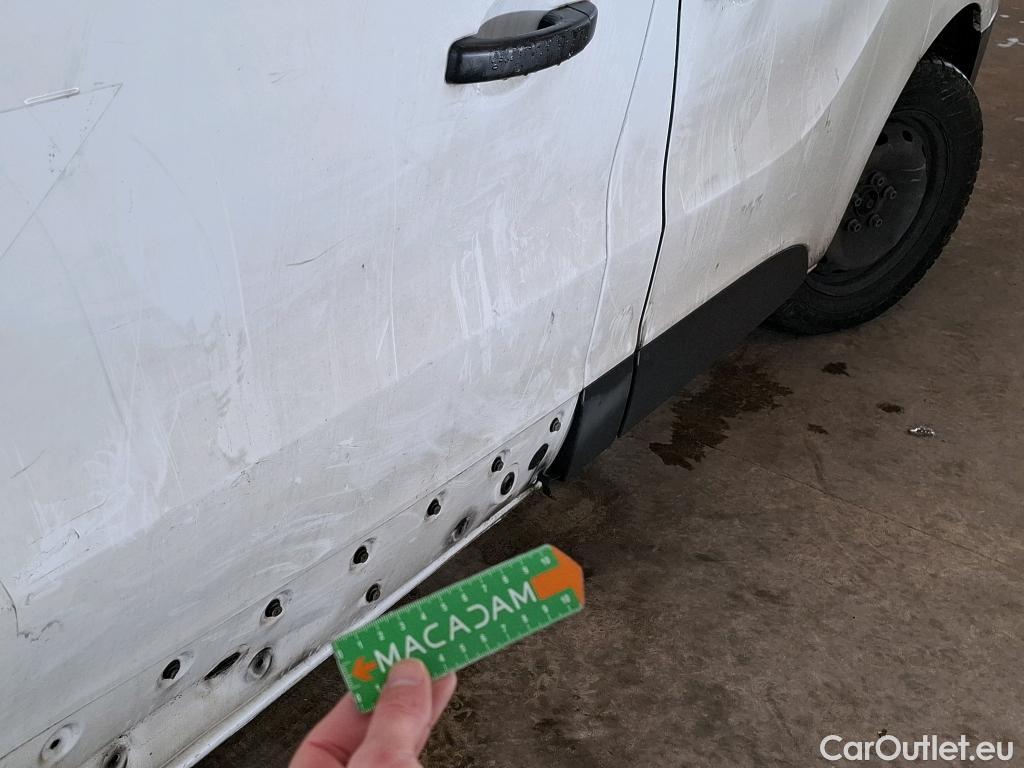  Renault  Trafic RENAULT  / 2019 / 4P / Fourgon tole FG GCF L1H1 1000 dCi 120 #68