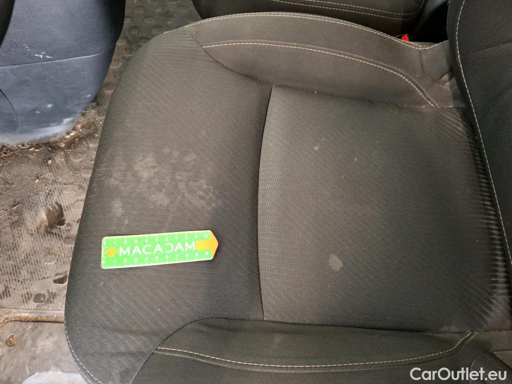  Renault  Trafic RENAULT  / 2019 / 4P / Fourgon tole FG GCF L1H1 1000 dCi 120 #82