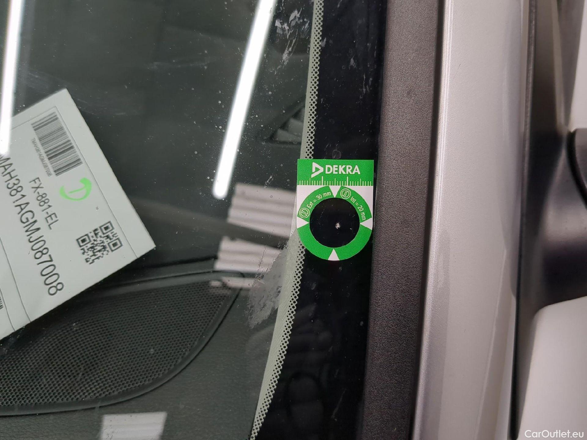  Hyundai  i30  cw Business 1.6 CRDi 115CV BVA7 E6d #34