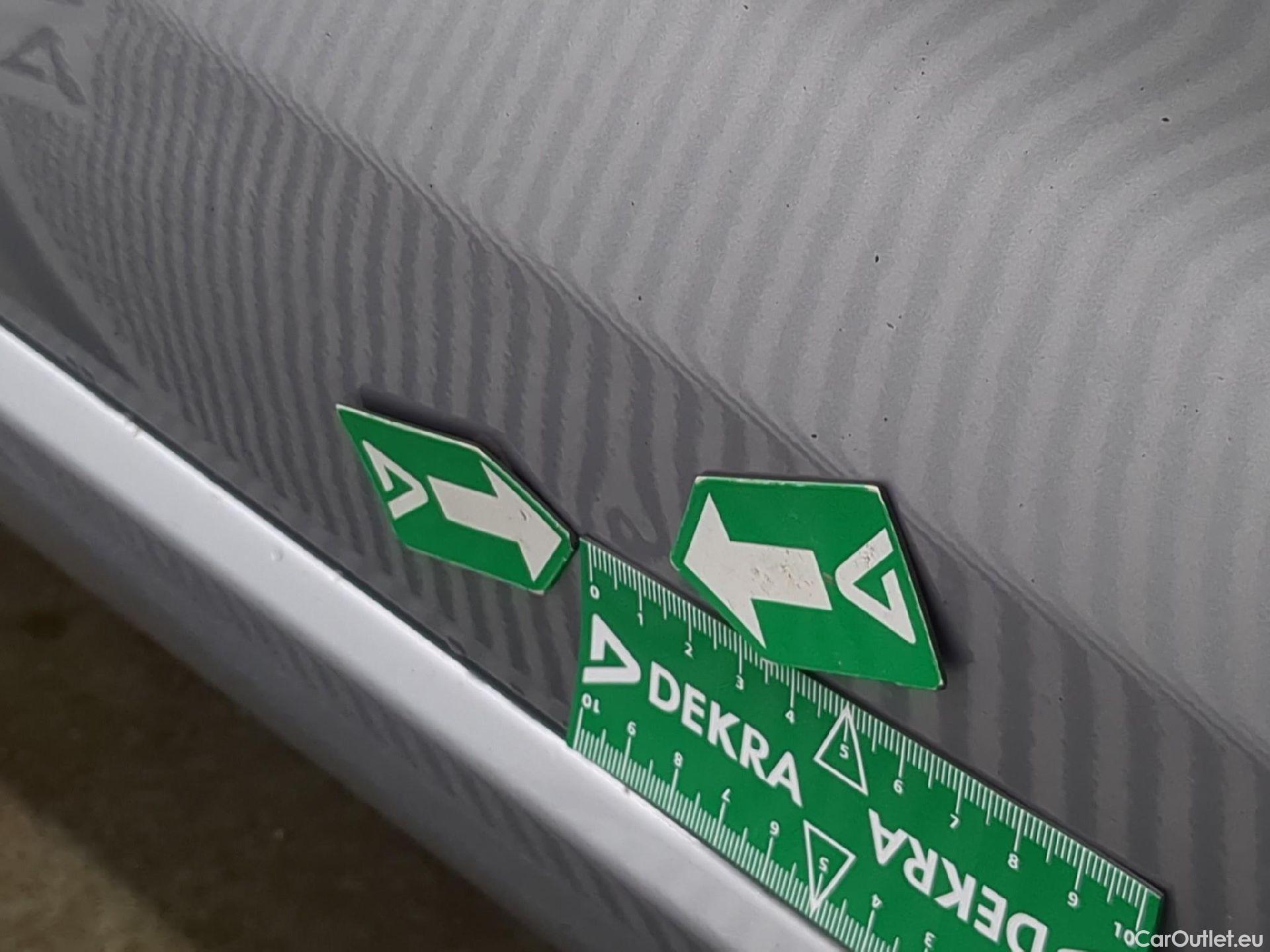  Hyundai  i30  cw Business 1.6 CRDi 115CV BVA7 E6d #23