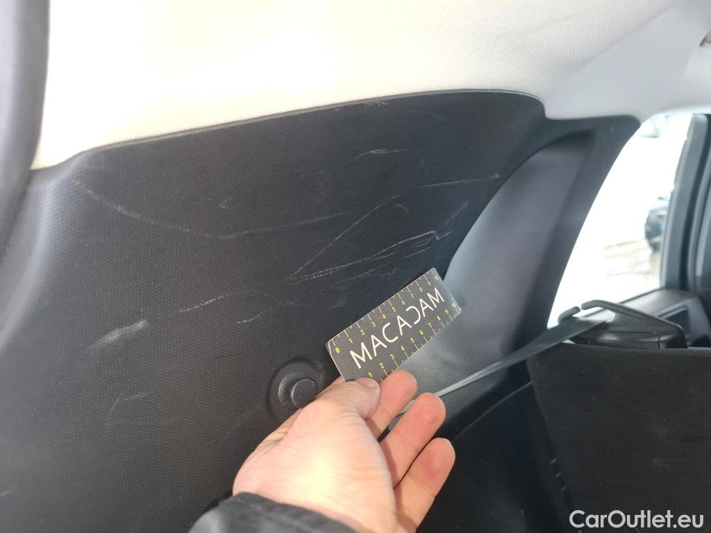  Ford  Kuga FORD  / 2019 / 5P / SUV 2.5 Dur 225 hybrid PHEV Pshift Titanium #5