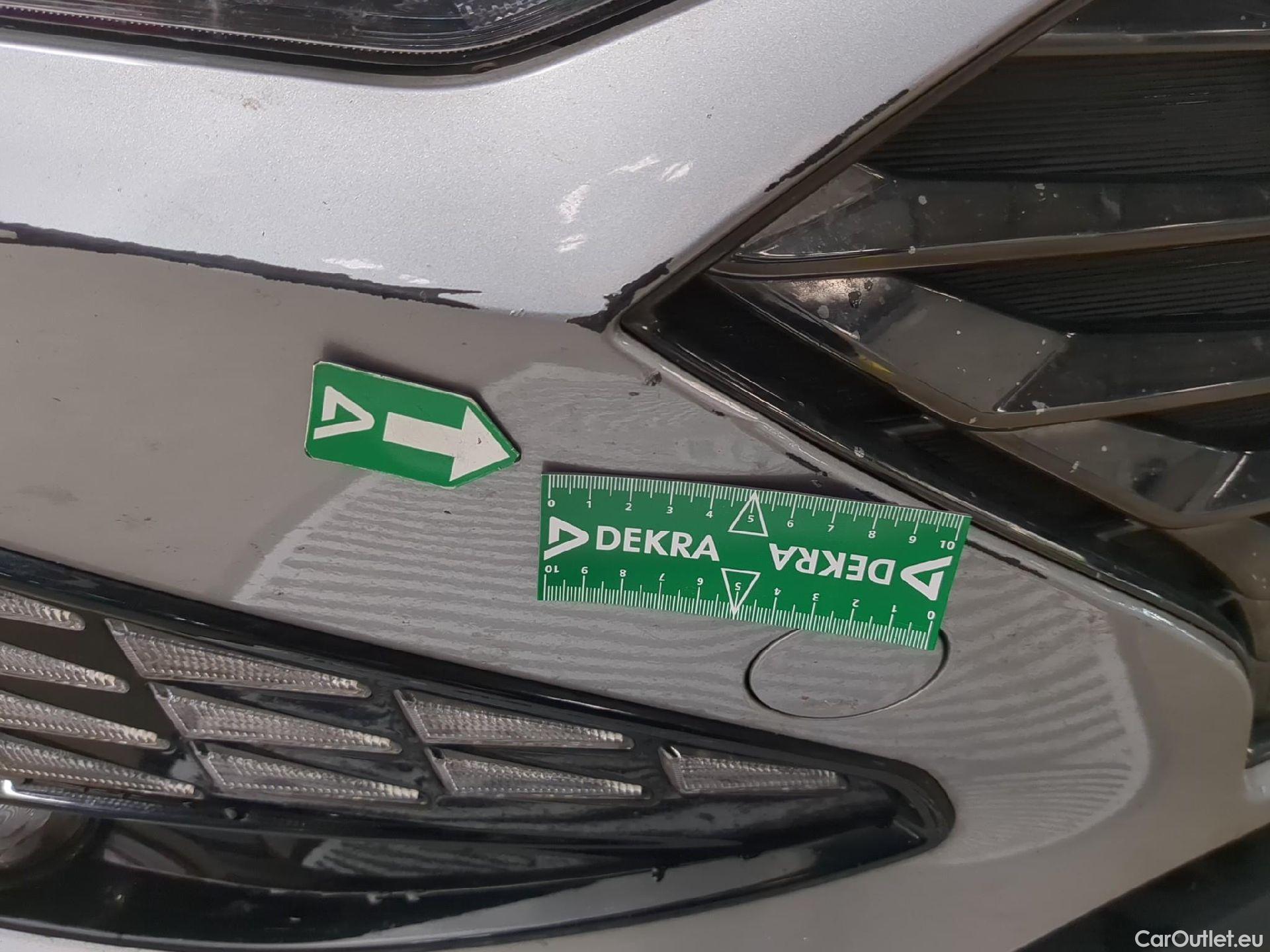  Hyundai  i30  cw Business 1.6 CRDi 115CV BVA7 E6d #29