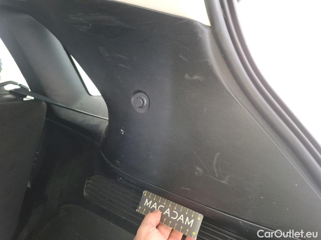  Ford  Kuga FORD  / 2019 / 5P / SUV 2.5 Dur 225 hybrid PHEV Pshift Titanium #6