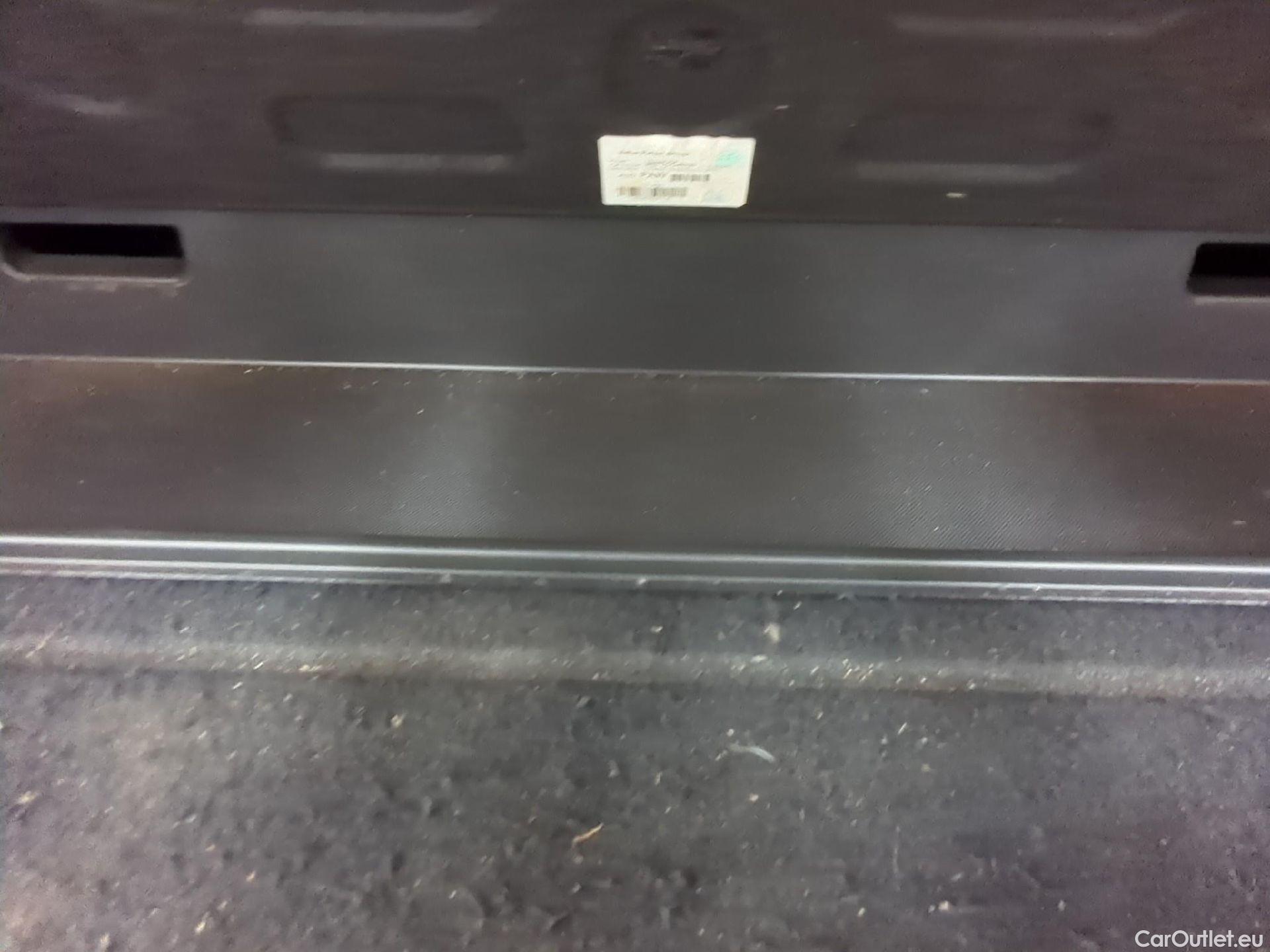  Hyundai  i30  cw Business 1.6 CRDi 115CV BVA7 E6d #4