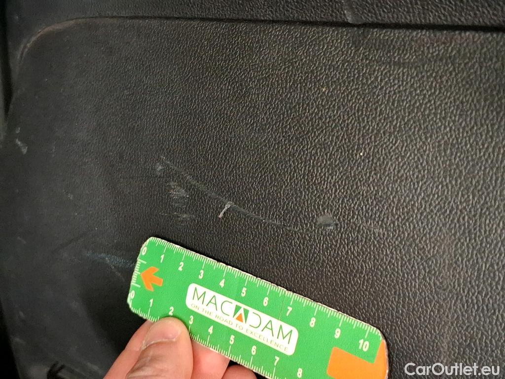  Ford  Kuga FORD  / 2019 / 5P / SUV 2.5 190 hybrid Flexifuel Pshift Titanium #16