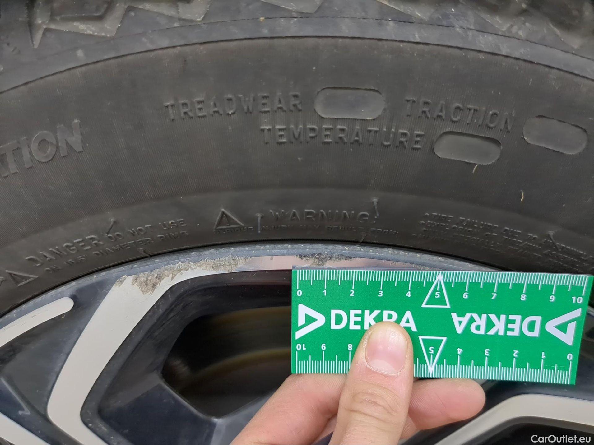  Hyundai  i30  cw Business 1.6 CRDi 115CV BVA7 E6d #17