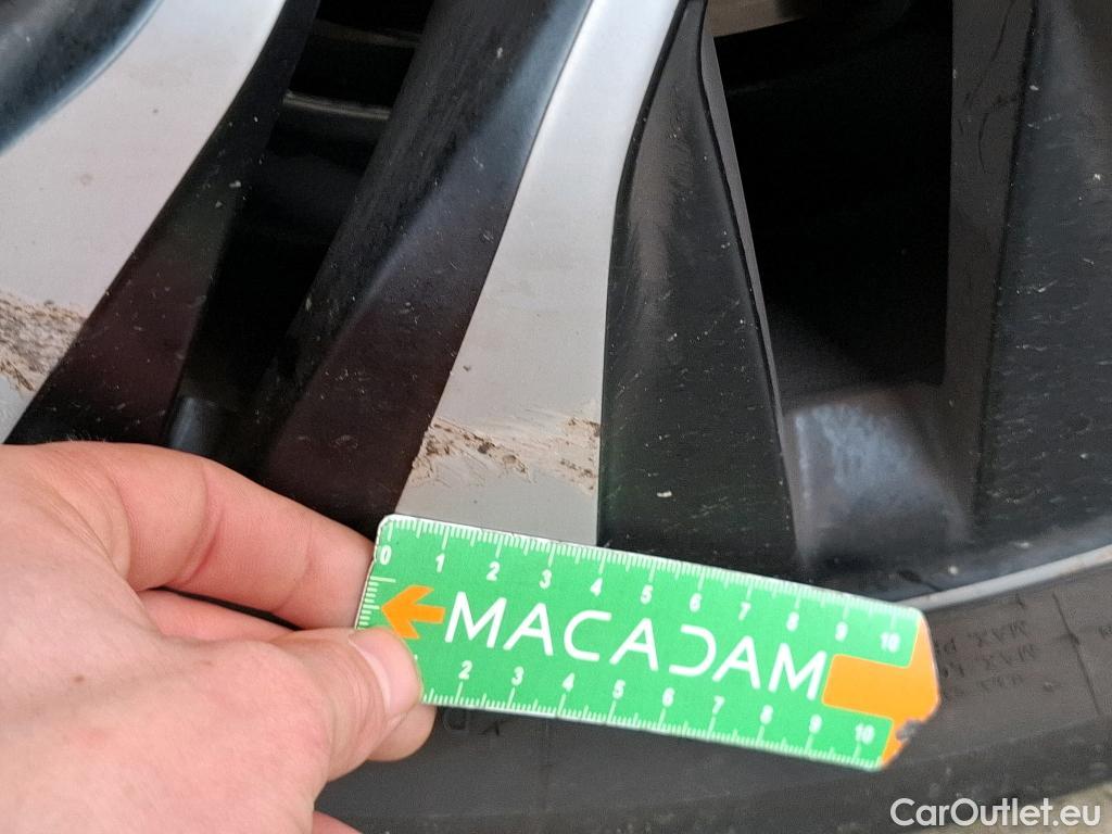  Mercedes  B-Klasse MERCEDES-BENZ Classe B / 2019 / 5P / monospace B 180 d Business Line Edition BA7 #23