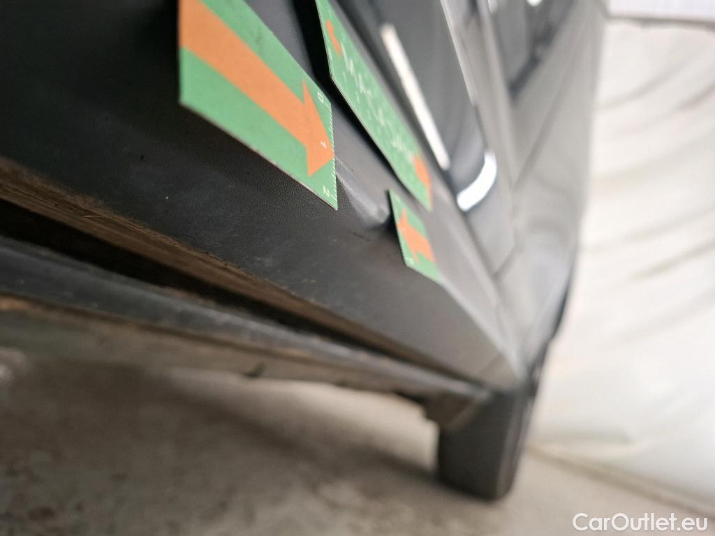  Nissan  Juke NISSAN  / 2019 / 5P / Crossover Hybrid 145 Business+ #9