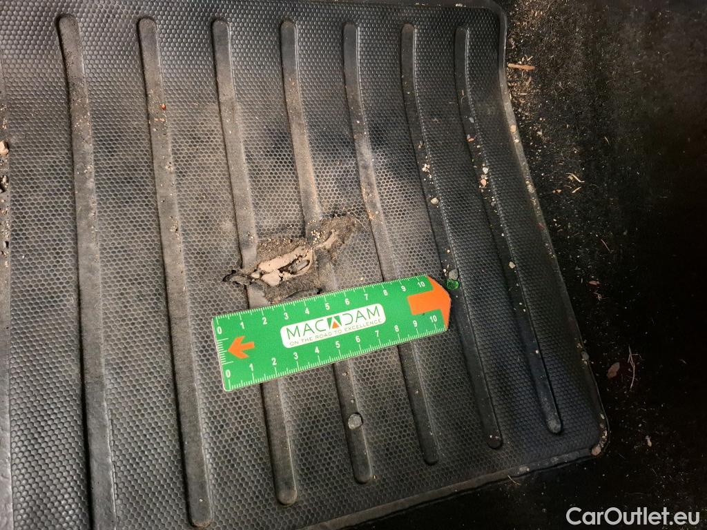  Peugeot  2008  Allure 1.5 HDi 110CV BVM6 E6d #14