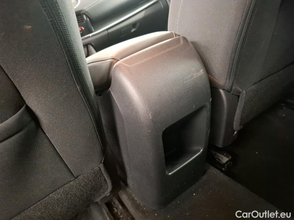  Nissan  Qashqai NISSAN  / 2021 / 5P / Crossover 1.3 MHEV 140 Acenta #1