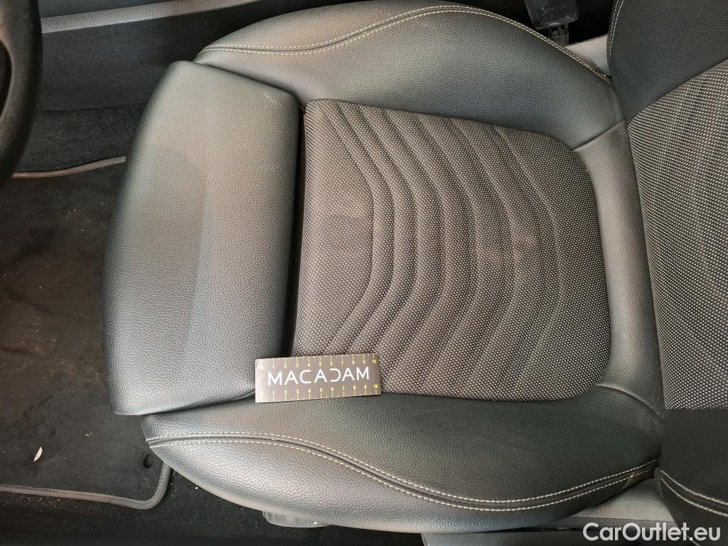  Mercedes  A-Klasse MERCEDES-BENZ Classe A Compact / 2018 / 5P / Berline A 180 d Business Line #22