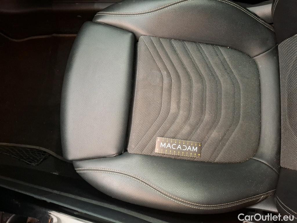  Mercedes  A-Klasse MERCEDES-BENZ Classe A Compact / 2018 / 5P / Berline A 180 d Business Line #24