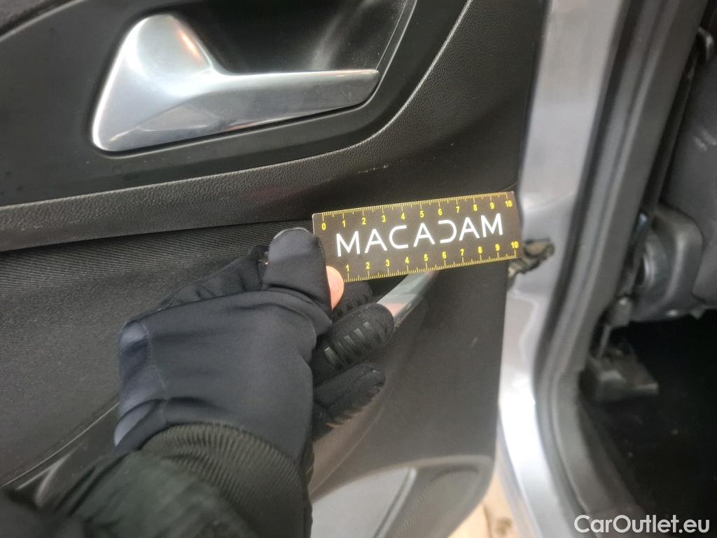  Opel   Grandland X Grandland X Business Edition 1.2 Turbo 130CV BVA8 E6d #16