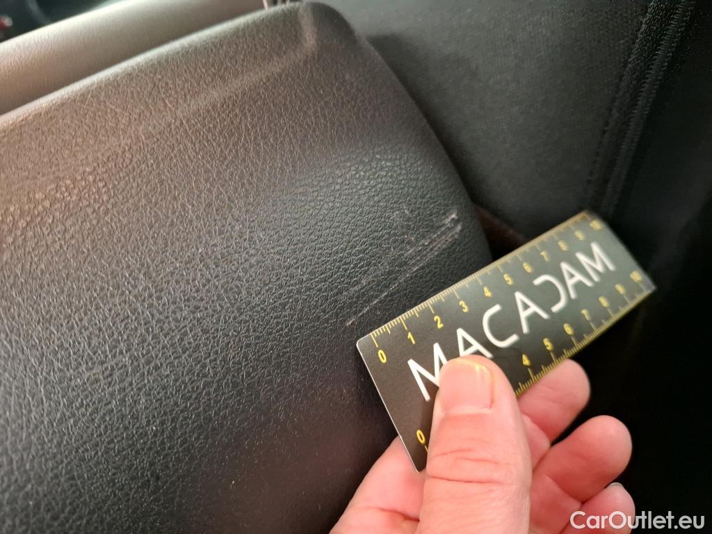  Nissan  Qashqai NISSAN  / 2021 / 5P / Crossover 1.3 MHEV 140 Acenta #2