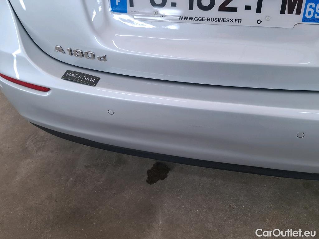  Mercedes  A-Klasse MERCEDES-BENZ Classe A Compact / 2018 / 5P / Berline A 180 d Business Line #16