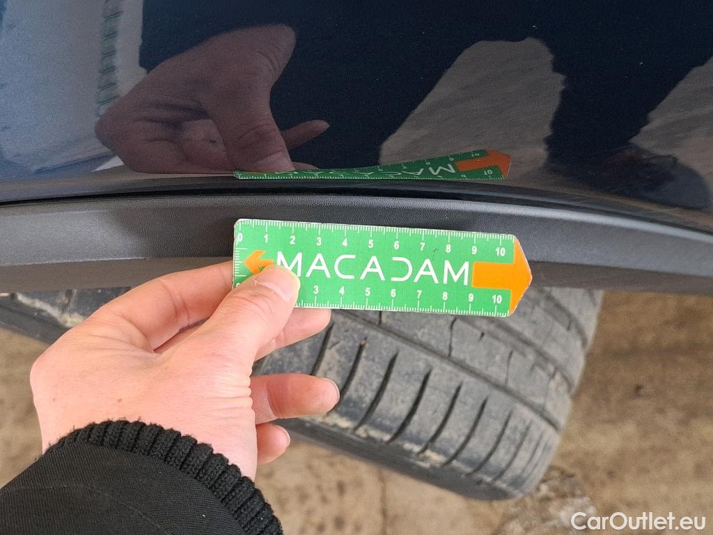  Mercedes  GLB MERCEDES-BENZ  / 2019 / 5P / SUV  200 d AMG Line #47