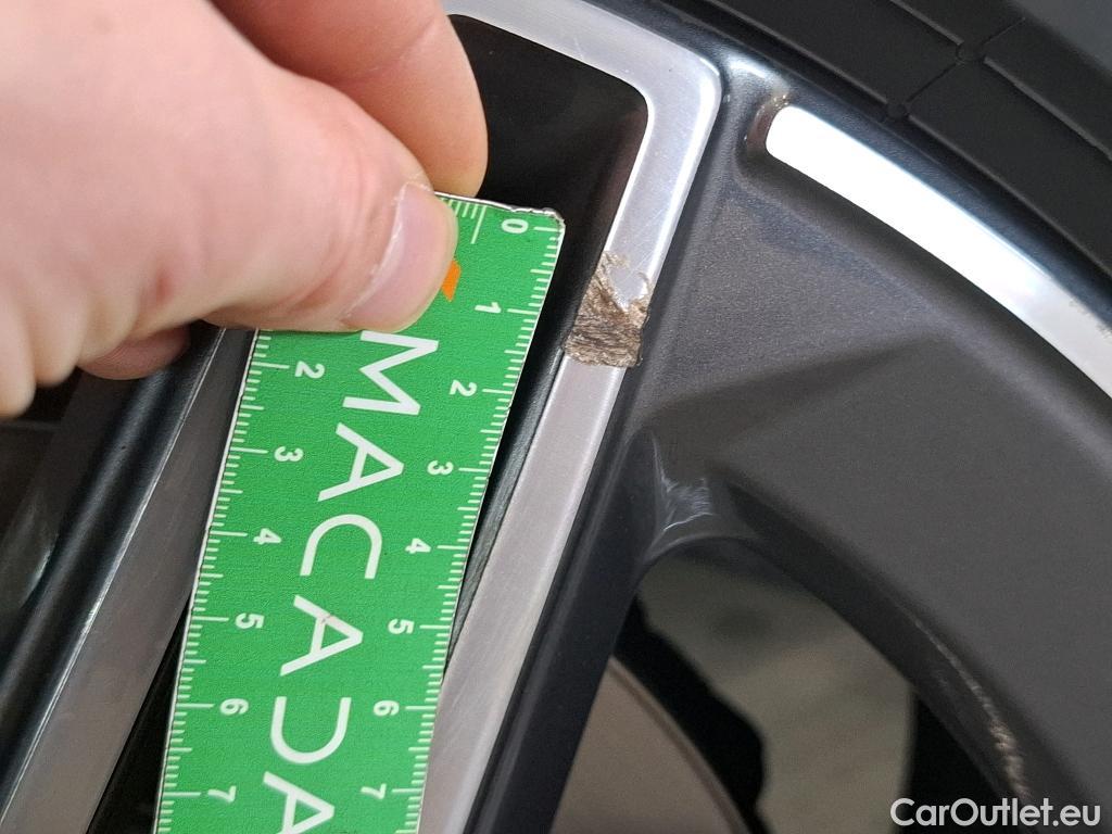  Mercedes  GLB MERCEDES-BENZ  / 2019 / 5P / SUV  200 d AMG Line #12