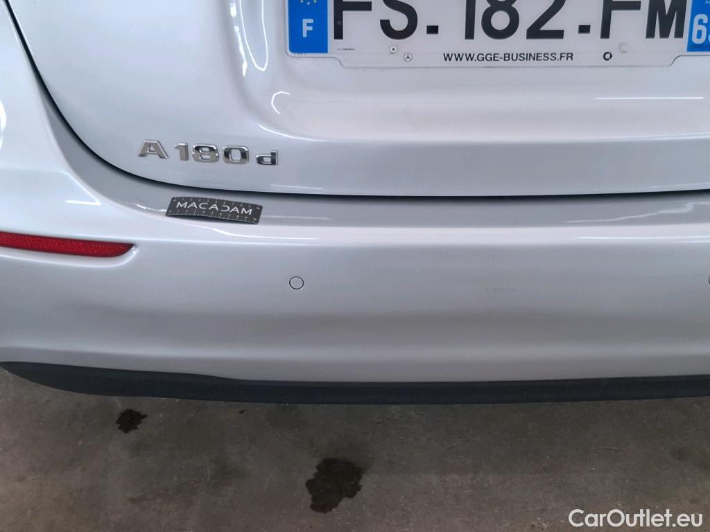  Mercedes  A-Klasse MERCEDES-BENZ Classe A Compact / 2018 / 5P / Berline A 180 d Business Line #14