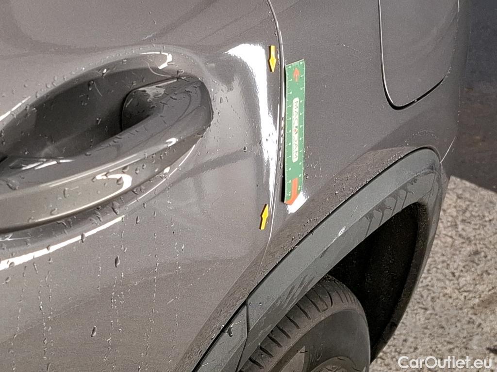  Mercedes  GLA MERCEDES-BENZ  / 2020 / 5P / SUV 1.3  200 BUSINESS LINE DCT #2