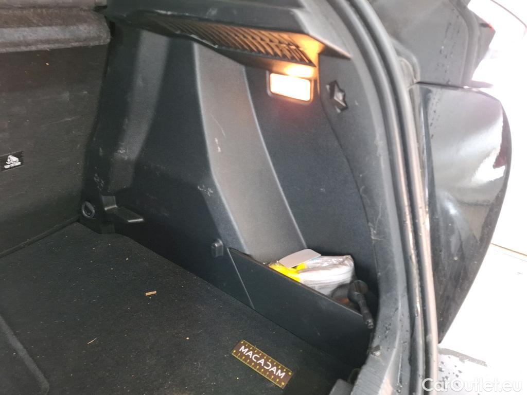  Peugeot  2008  Allure Business 1.5 HDi 130CV BVA8 E6d #5