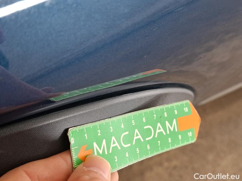  Mercedes  GLB MERCEDES-BENZ  / 2019 / 5P / SUV  200 d AMG Line #48