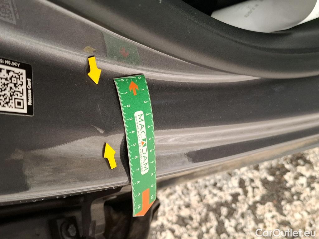  Mercedes  GLA MERCEDES-BENZ  / 2020 / 5P / SUV 1.3  200 BUSINESS LINE DCT #10