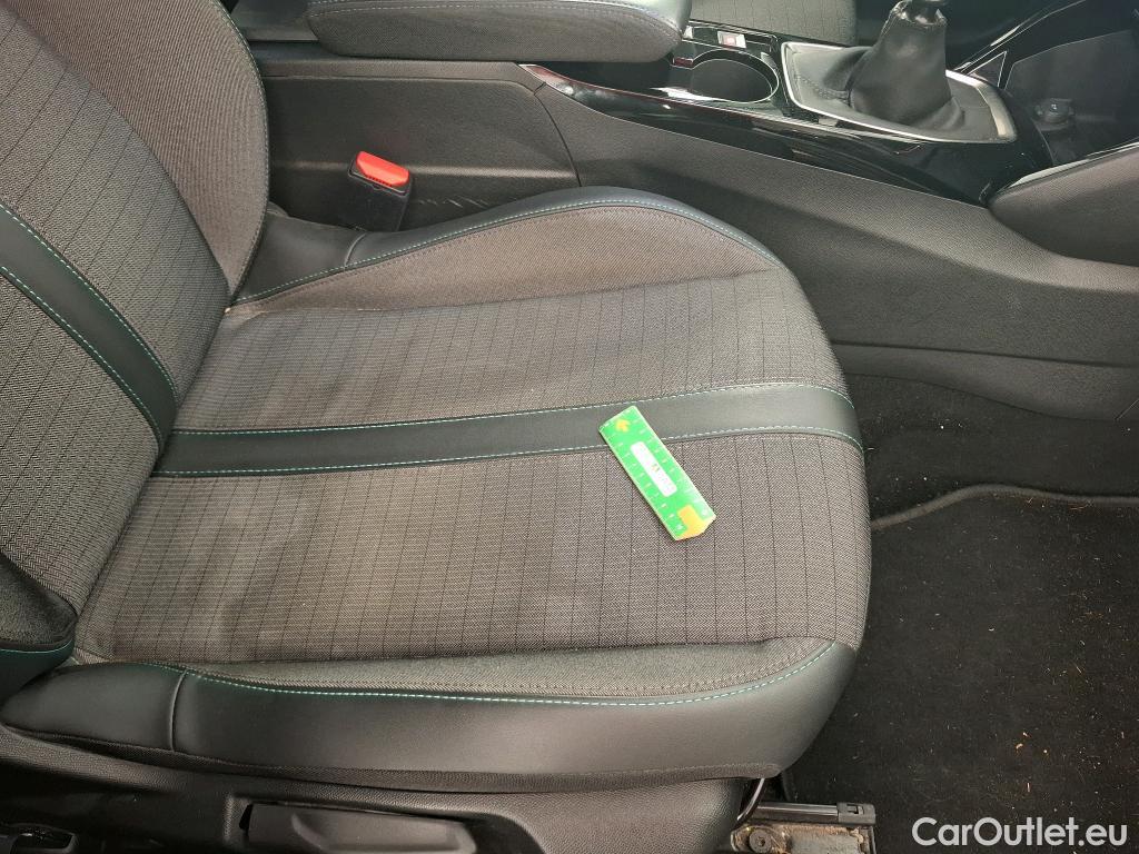  Peugeot  2008  Allure 1.5 HDi 110CV BVM6 E6d #19