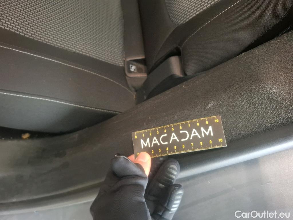  Opel   Grandland X Grandland X Business Edition 1.2 Turbo 130CV BVA8 E6d #13