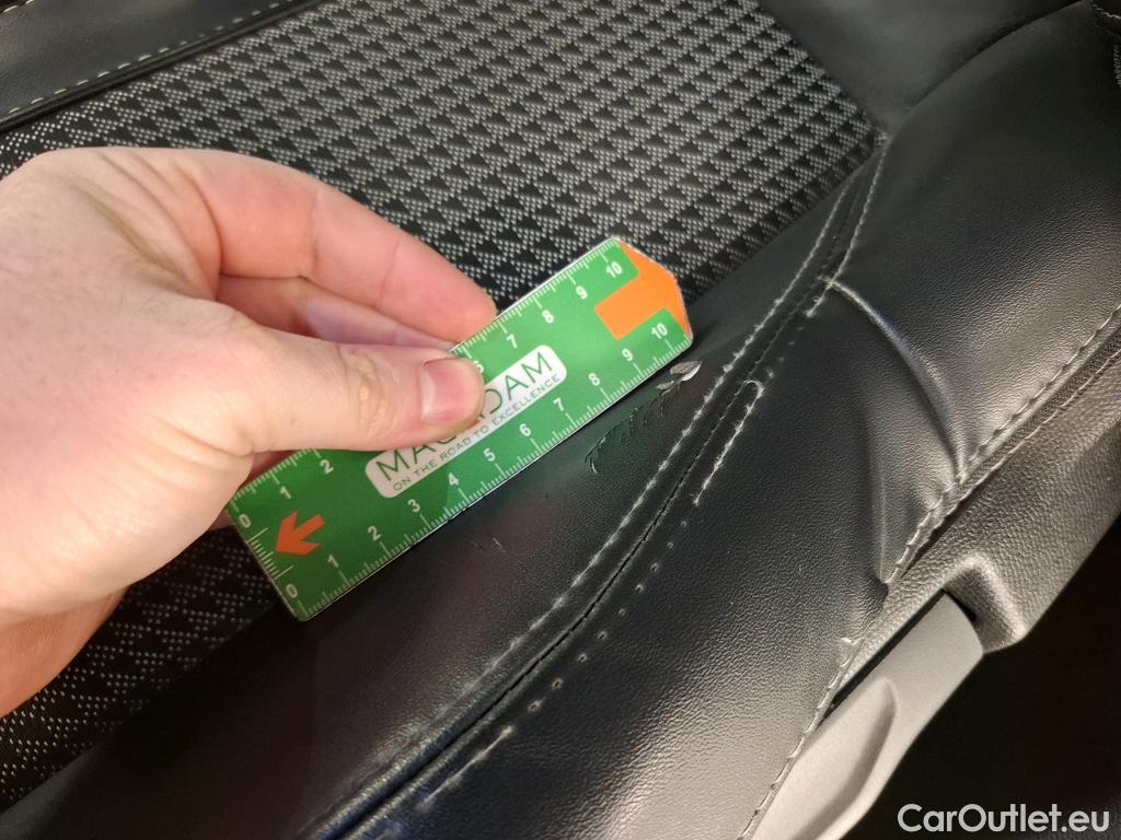  Peugeot  208  GT 1.5 HDi 100CV BVM6 E6d #20