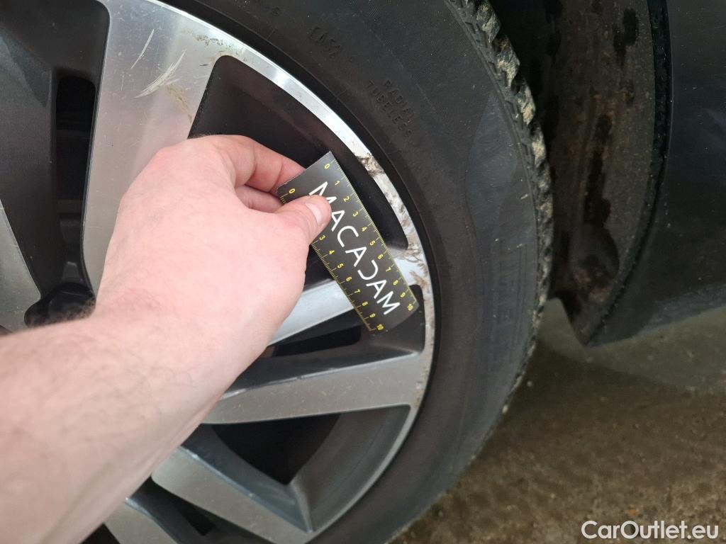  Peugeot  308  Allure Business 1.2 PureTech 130CV BVA8 E6d #35