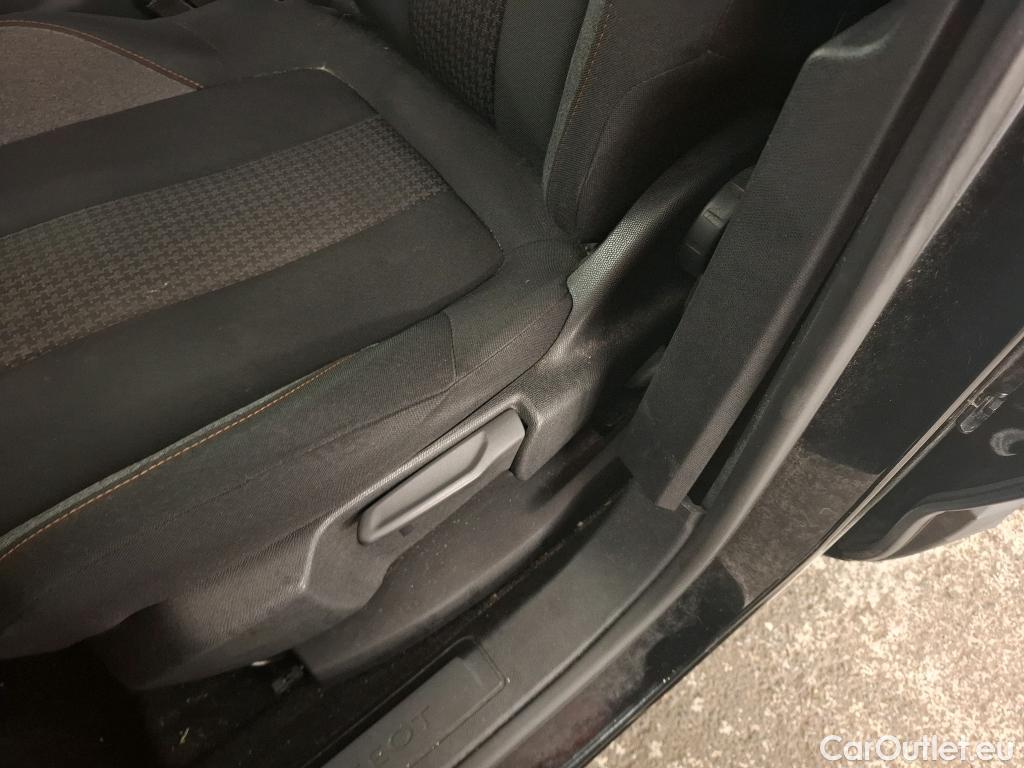  Peugeot  3008  Active Business 1.5 HDi 130CV BVM6 E6d #10