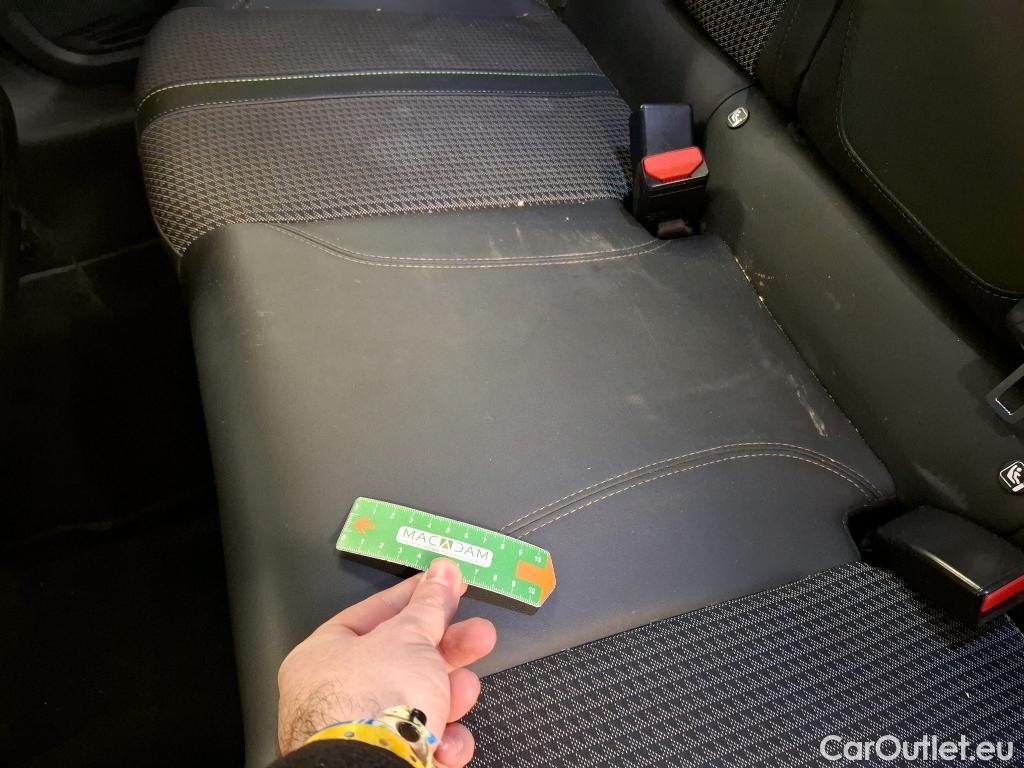  Peugeot  208  GT 1.5 HDi 100CV BVM6 E6d #33