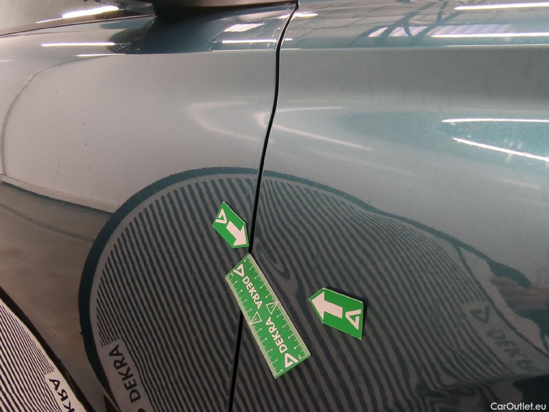  Peugeot  308 PEUGEOT  SW / 2021 / 5P / Break BlueHDi 130 EAT8 ALLURE #21