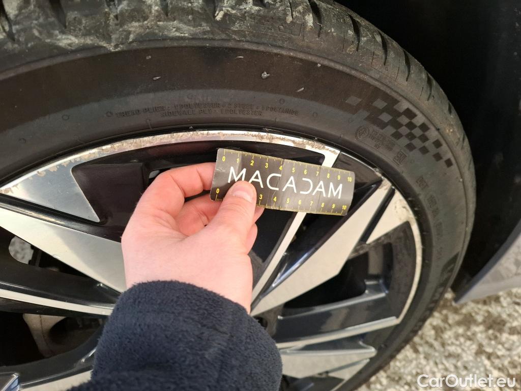  Peugeot  308  Allure 1.5 HDi 130CV BVA8 E6d #19