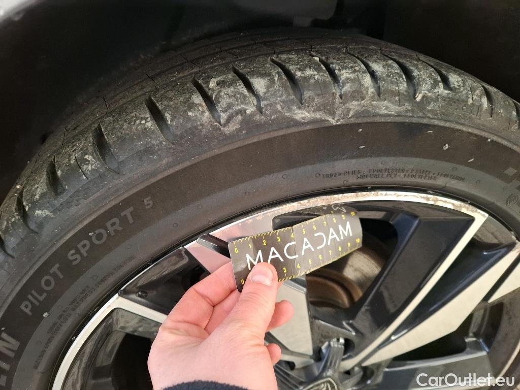  Peugeot  308  Allure 1.5 HDi 130CV BVA8 E6d #18