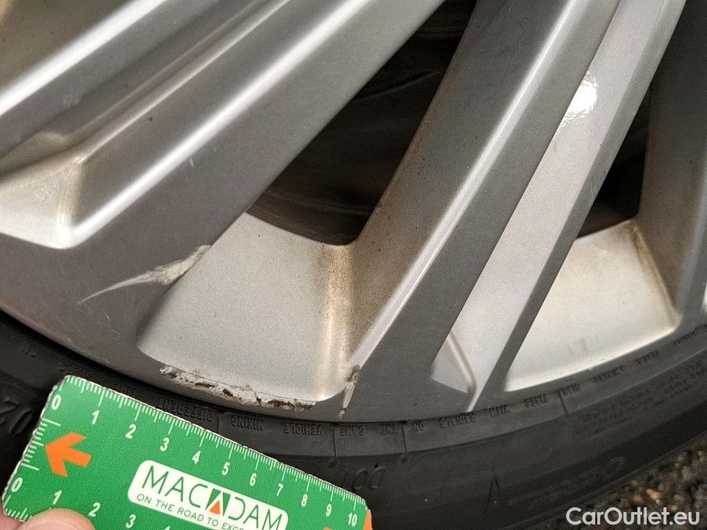  Peugeot  308 PEUGEOT  / 2017 / 5P / Berline Puretech 130 S&S EAT8 Allure #23