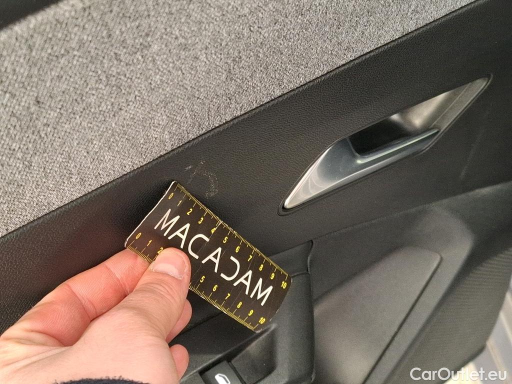  Peugeot  308  Allure 1.5 HDi 130CV BVA8 E6d #30